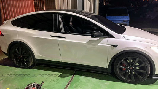 Tesla Model X Carbon Fiber Side Skirts